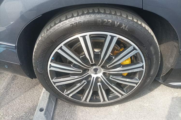 Used Denza N9 2025 Flagship Model
