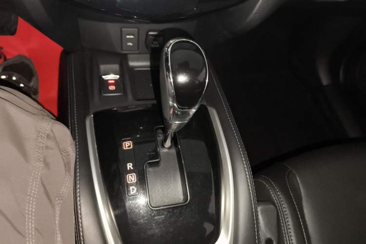 Used Nissan X-Trail 2021 2.0L CVT 2WD XL ITS SmartConnect Comfort Edition Gear Lever