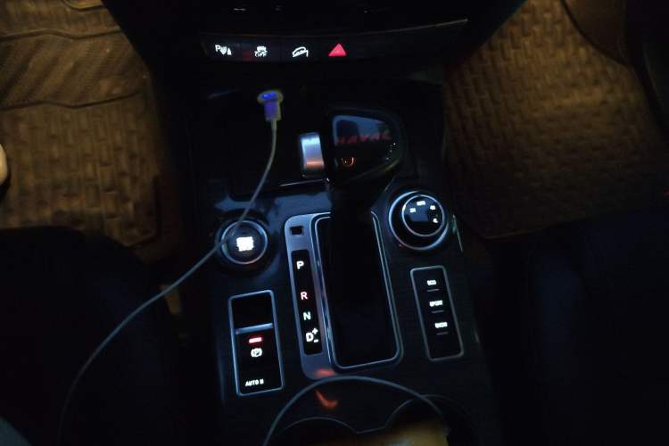 Used Haval H9 2015 2.0T Four-Wheel Drive Standard Model 7 Seats
