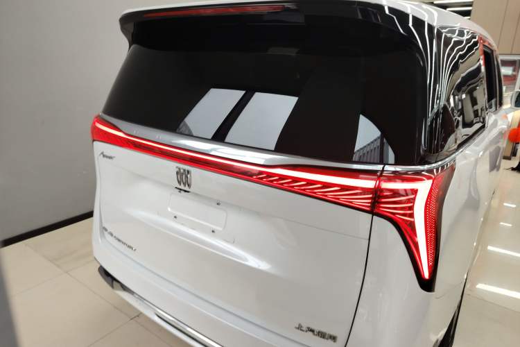 Used Buick Century 2023 2.0T Six-Seater Yinshi Edition
