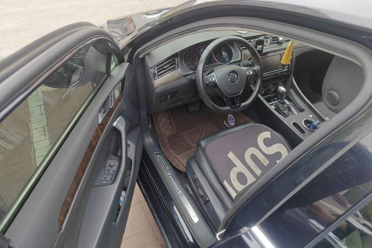 Used Volkswagen Magotan 2018 Facelift 330TSI DSG Luxury Model