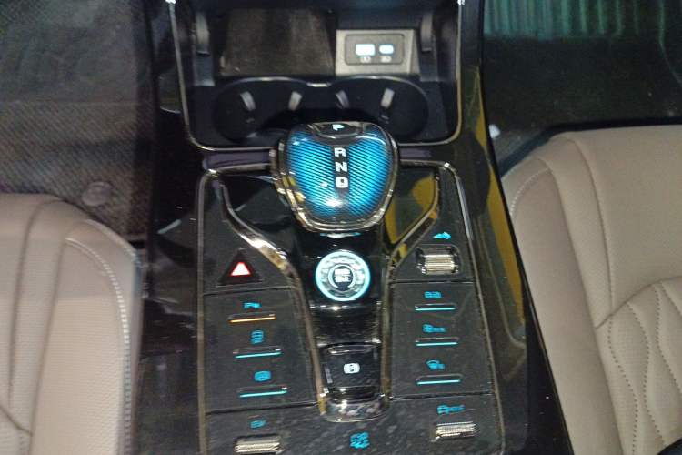 Used BYD Han 2023 DM-i Champion Edition 121KM Prestige Model
