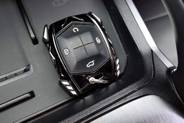 Used JETOUR Traveler 2023 2.0T All-Wheel Drive Conquer PRO Vehicle Key