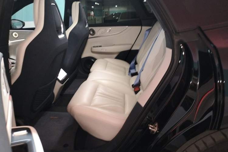 Used Zeekr 001 2026 95° All-Wheel-Drive Max Edition Left Rear Seat