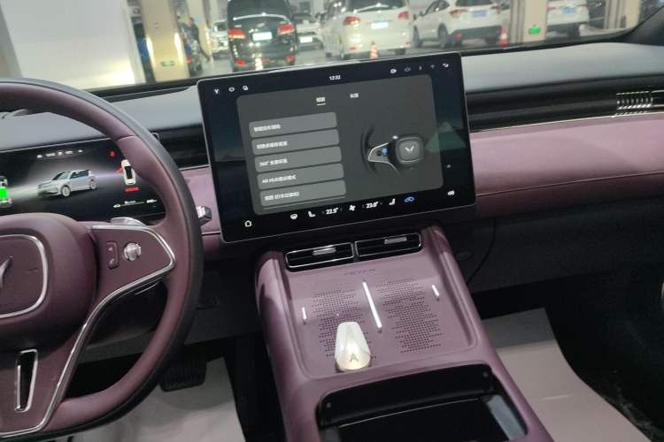 Used VOYAH FREE 2025 Model FREE+ Four-Wheel-Drive Qiankun Edition