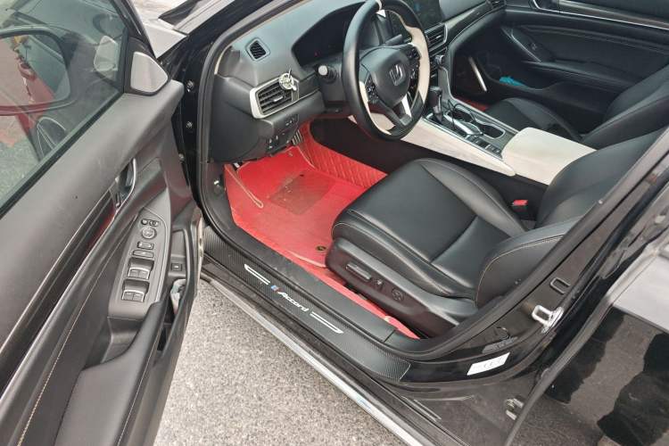 Used Honda Accord 2022 260TURBO Phantom Night · Prestige Edition Driver Seat
