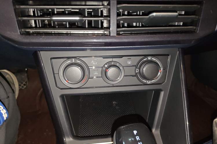 Used Volkswagen Lavida 2023 New Sharp 1.5L Automatic Excellent New Edition Audio And AC Panel