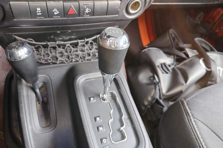 Used Jeep Wrangler 2014 3.0L Sahara Four-Door Edition
