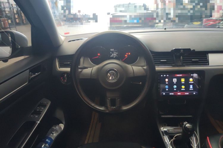 Used Volkswagen Bora 2013 1.6L Manual Fashion Edition
