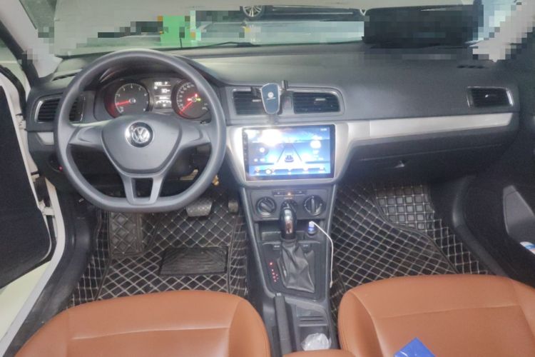 Used Volkswagen Lavida 2018 Classic 1.5L Automatic Fashion Edition China VI Standard Center Console