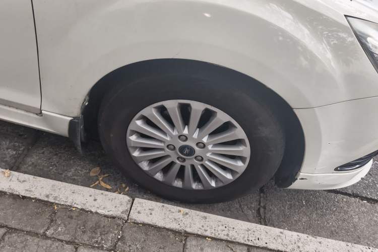 Used Ford Focus 2013 Hatchback Classic 1.8L Automatic Fashion Edition