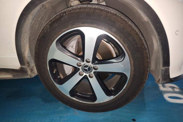 Used Mercedes-Benz GLC 2018 GLC 260 4MATIC Luxury Model