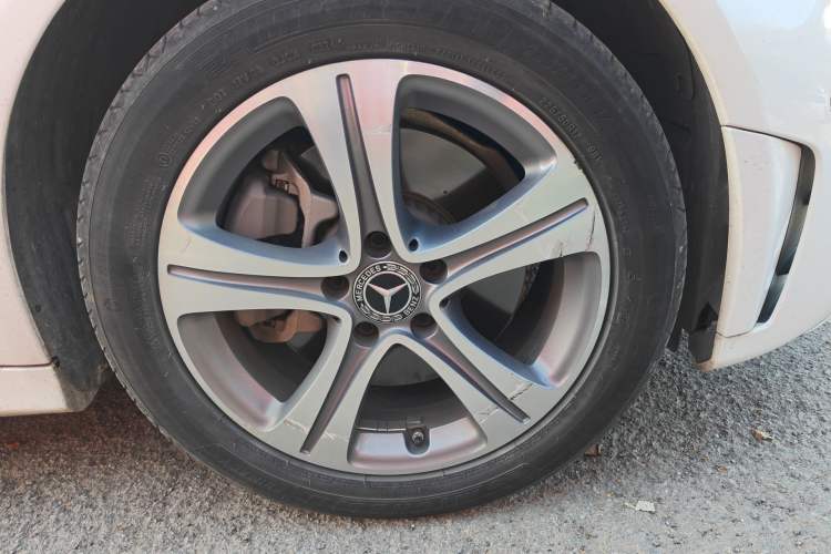 Used Mercedes-Benz C-Class 2021 C 260 L Sport Edition Right Front Wheel Hub