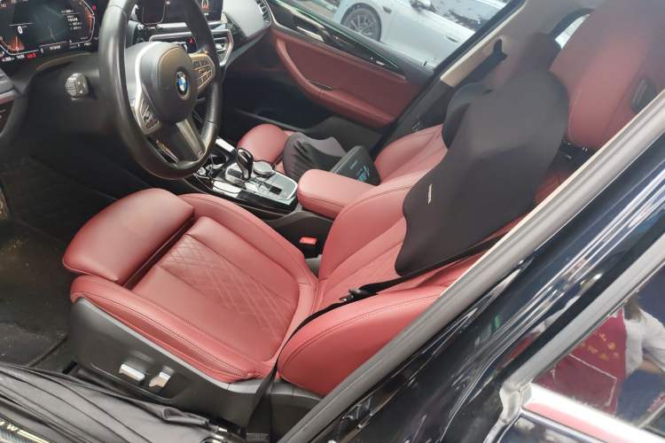 Used BMW X3 2022 Restyled xDrive25i M Sport Package Left Front Seat