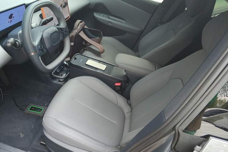 Used Lynk & Co Z20 2025 530 km Range Rear-Wheel Drive Max Left Front Seat