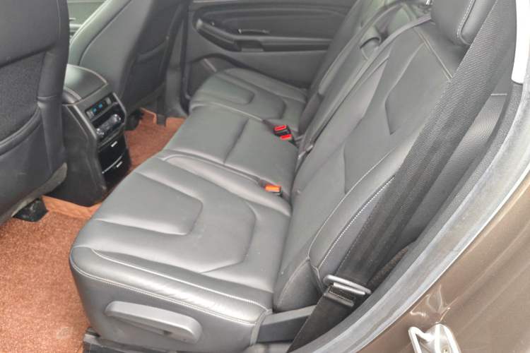 Used Ford Edge 2015 2.0T GTDi Four-Wheel Drive Prestige Model Left Rear Seat