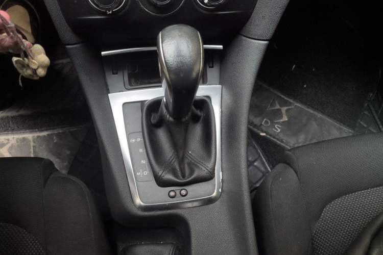 Used DS 5LS 2014 1.8L automatic Comfort version VTi140
