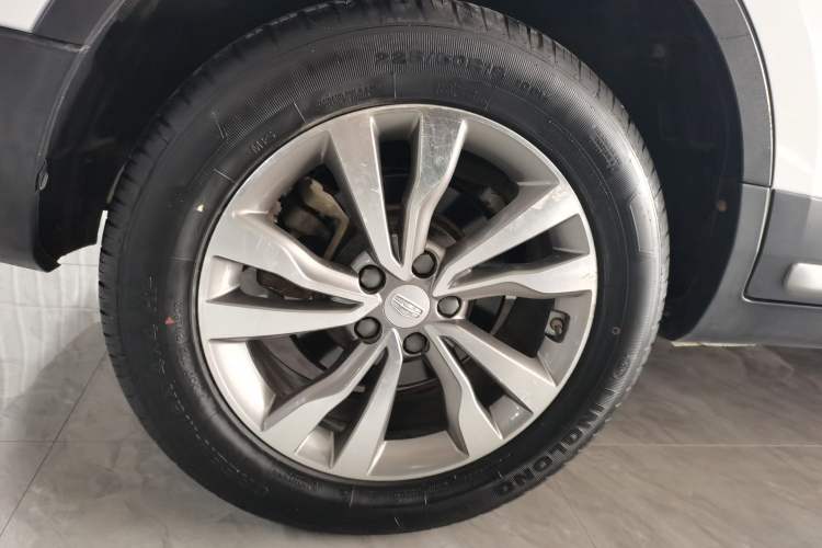 Used Geely Auto Emgrand X7 Sport 2016 1.8TD Automatic Smart Connectivity Version Right Rear Wheel Hub