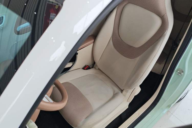 Used Wuling Hongguang MINIEV 2024 3rd Generation 215km Advanced Version
