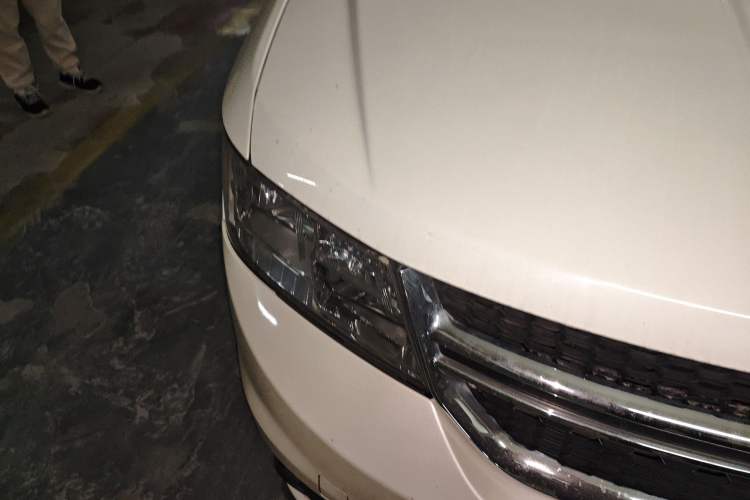 Used Dodge Journey 2013 2.4L Two-Wheel Drive Luxury Version