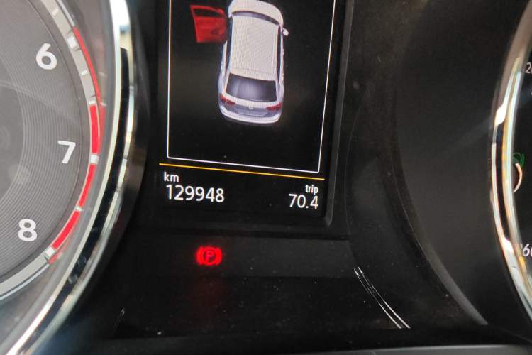 Used Volkswagen Tiguan L 2018 330TSI Automatic Two-Wheel Drive Luxury Edition Odometer Close Up