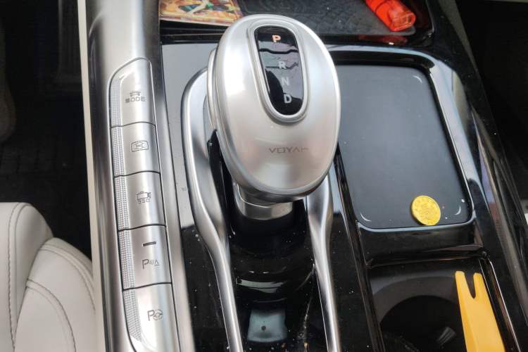 Used VOYAH FREE 2021 Four-Wheel Drive Standard Range-Extended Version Gear Lever