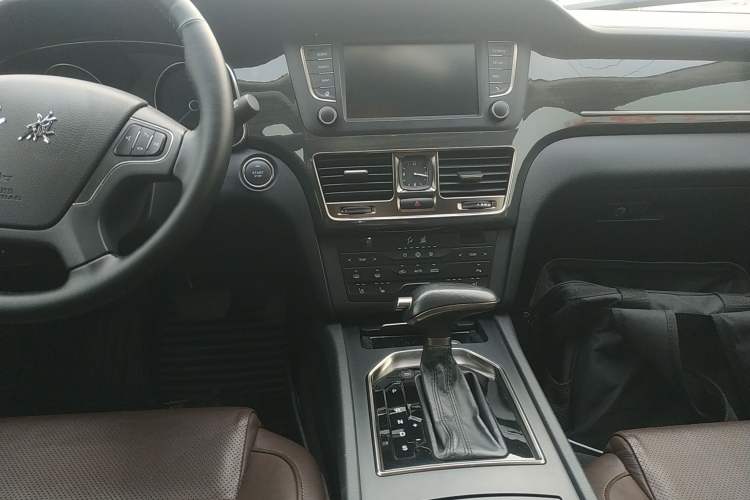 Used Hongqi H7 2018 2.0T Elite Edition
