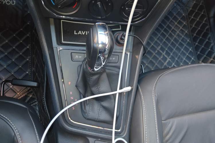 Used Volkswagen Gran Lavida 2015 1.6L Automatic Comfort Edition
