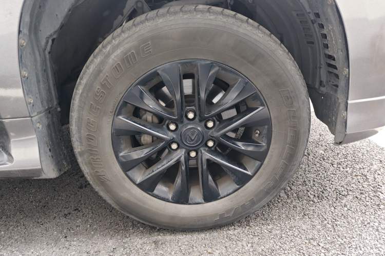 Used Lexus GX 2014 400 Luxury Edition Right Front Wheel Hub