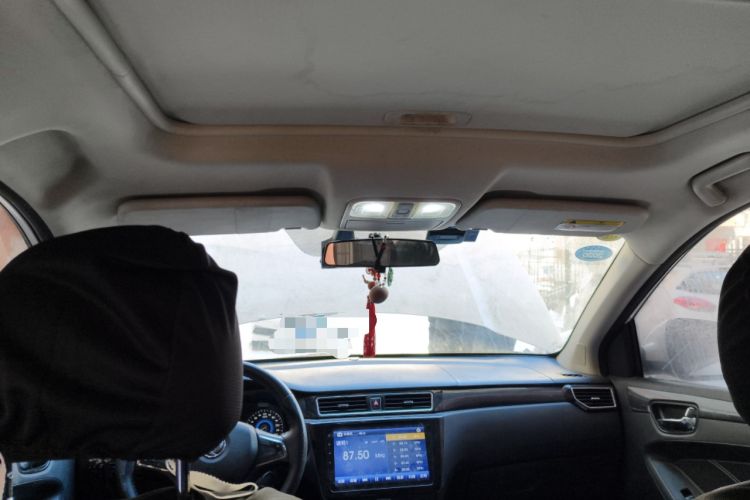 Used Dongfeng Fengon 580 2016 1.5T Manual Luxury Edition Headliner