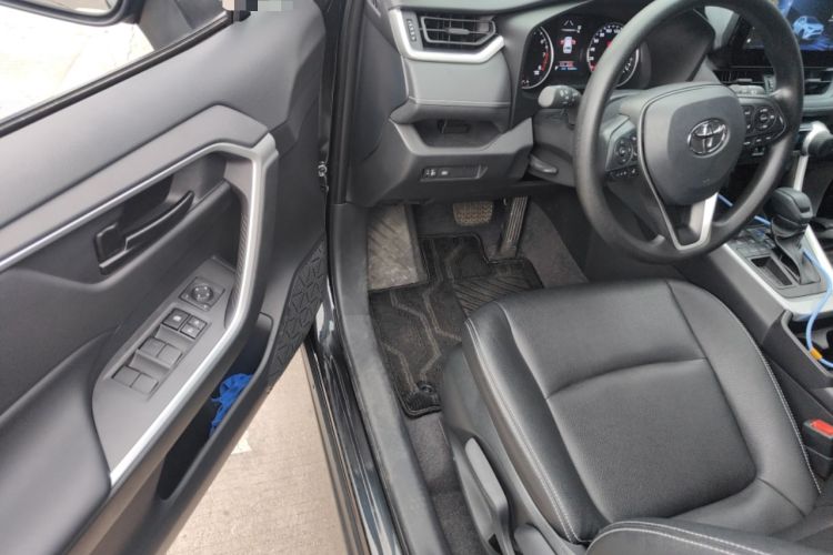 Used Toyota RAV4 2023 2.0L CVT Two-Wheel Drive Urban Edition Driver Seat