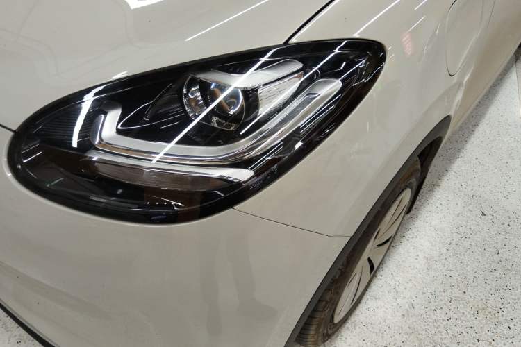 Used Wuling Bingo 2024 203km Light Edition Left Front Headlight