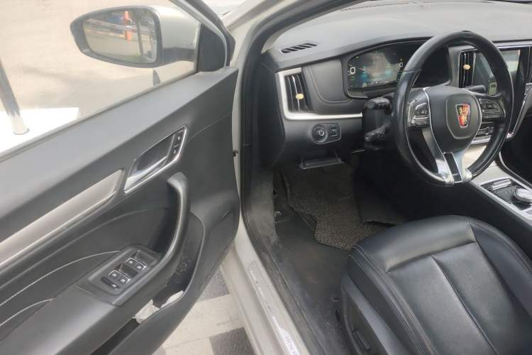 Used Roewe i6 New Energy 2017 45T Hybrid Connect & Smart Enjoyment Edition