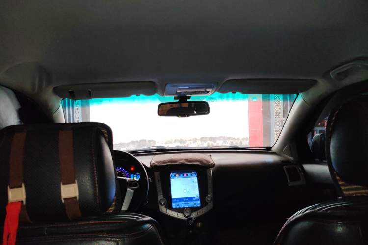 Used BYD S6 2014 2.0L Manual Luxury 5-Seater
