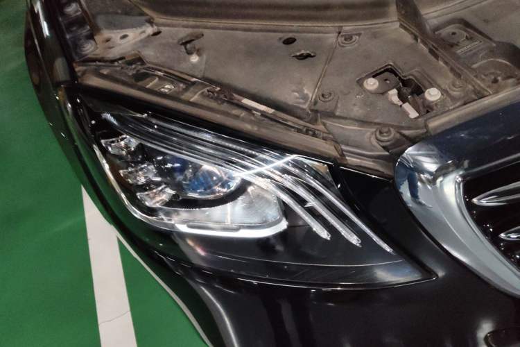 Used Mercedes-Benz S-Class 2019 S 350 L Executive Edition Right Front Headlight