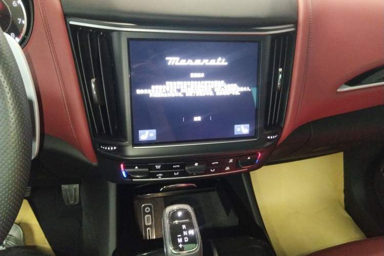 Used Maserati Levante 2022 3.0T Modena Audio And AC Panel