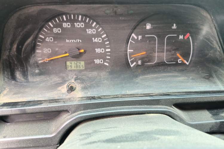 Used Jinbei Hiace  Odometer Close Up