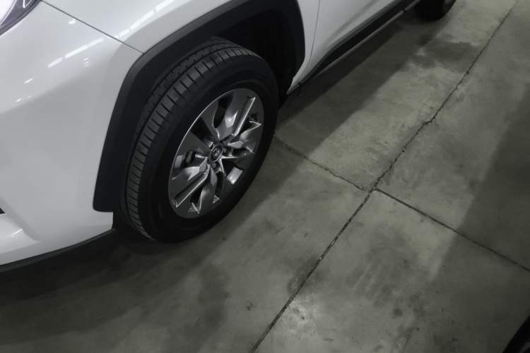 Used Toyota Wildlander 2024 2.0L CVT Two-Wheel Drive Leading Edition