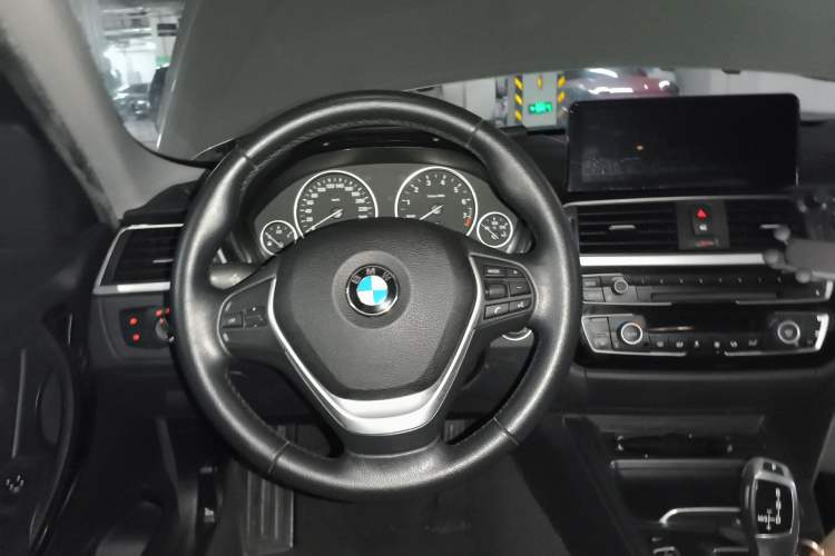 Used BMW 3 Series 2016 320Li Ambition Model Steering Wheel