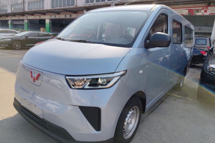 Used Wuling Yangguang 2025 Model 400km Bus Edition—Comfort Edition