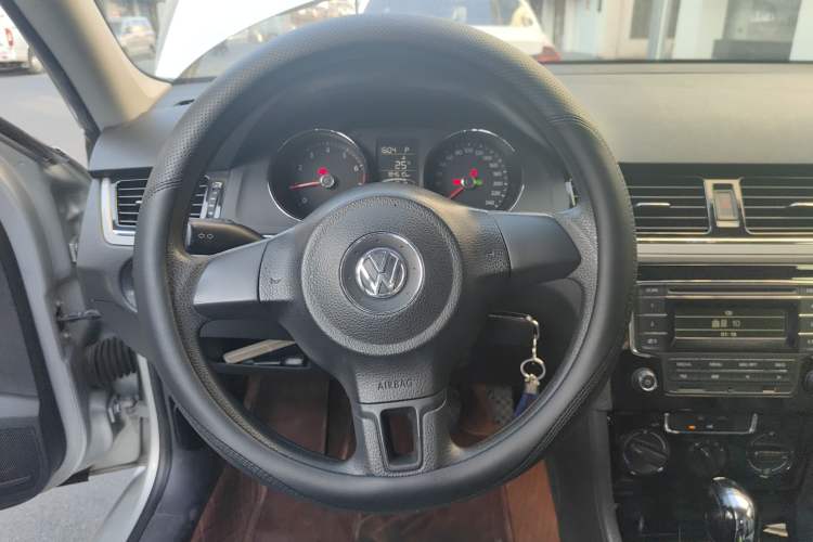 Used Volkswagen Bora 2013 1.6L Automatic Fashion Model
