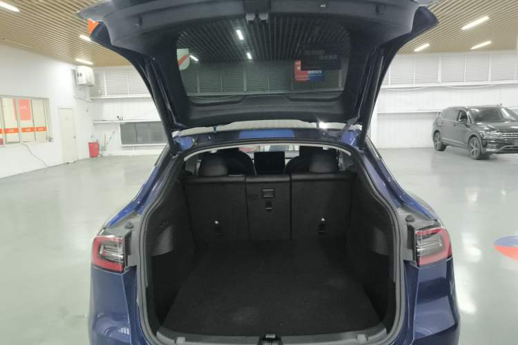 Used Tesla Model Y 2022 Rear-Wheel-Drive Version
