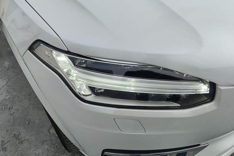 Used Volvo XC90 2020 T6 Zhiyi Luxury 7-Seater Right Front Headlight