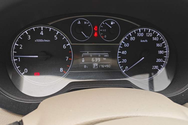 Used Nissan Tiida 2011 1.6L CVT Comfort Model Odometer Close Up