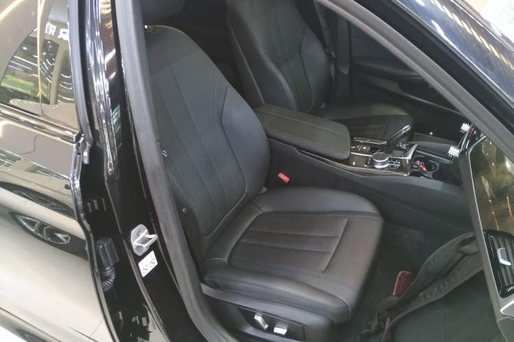 Used BMW 5 Series 2018 525Li M Sport Package
