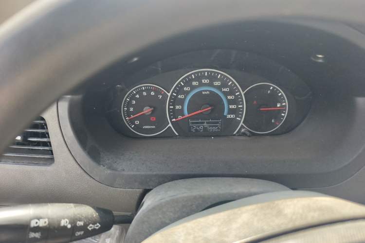 Used Wuling Rongguang V 2016 1.5L Standard Version
