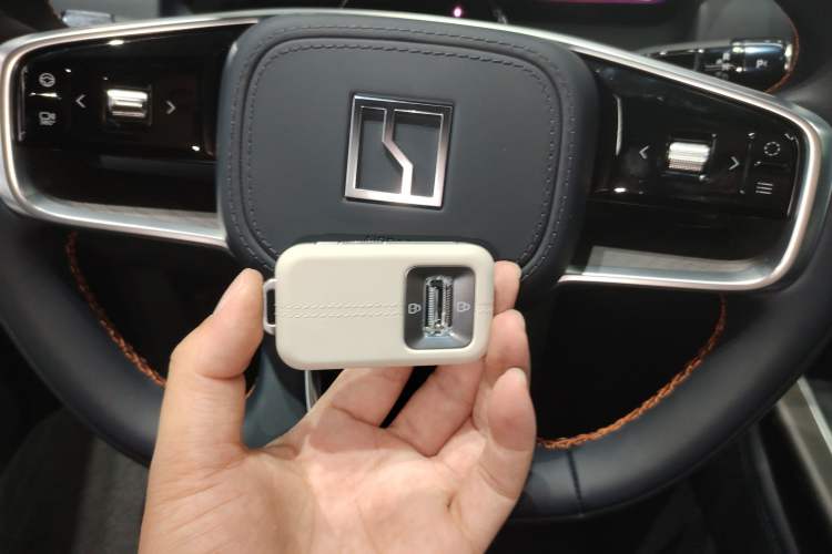 Used Zeekr 9X 2025 Moon Black Edition 70kWh