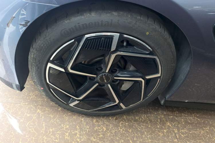 Used BYD Seal 2022 650 km All-Wheel-Drive Performance Version