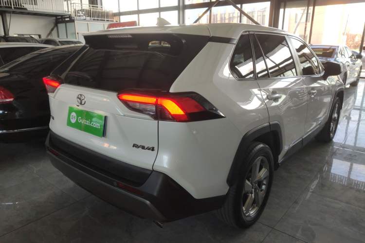 Used Toyota RAV4 2020 2.0L CVT Two-Wheel Drive Fashion PLUS Edition