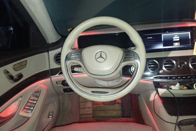 Used Mercedes-Benz S-Class 2014 S 320 L Business Model Steering Wheel